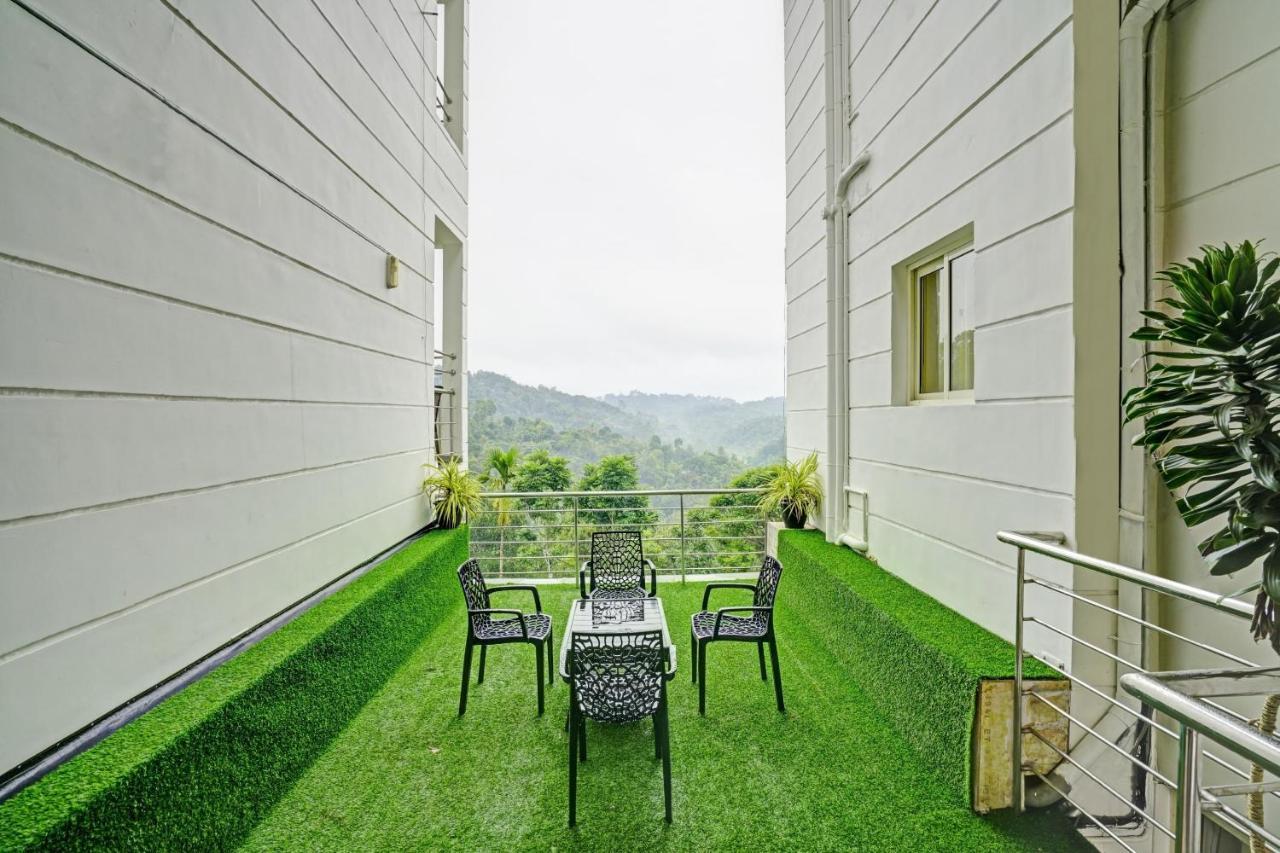 Hotel Oyo Flagship 81260 Star Lights Munnar Exterior foto
