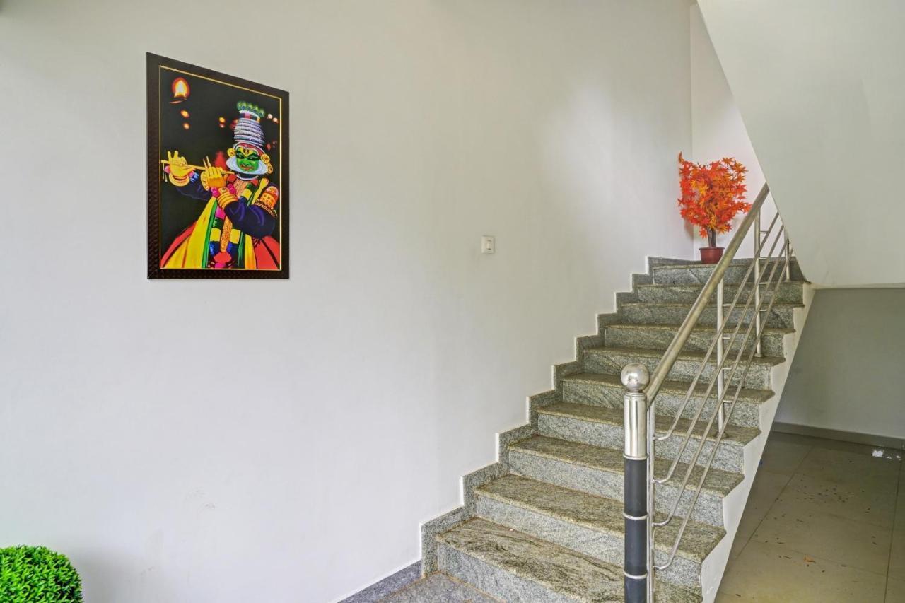 Hotel Oyo Flagship 81260 Star Lights Munnar Exterior foto